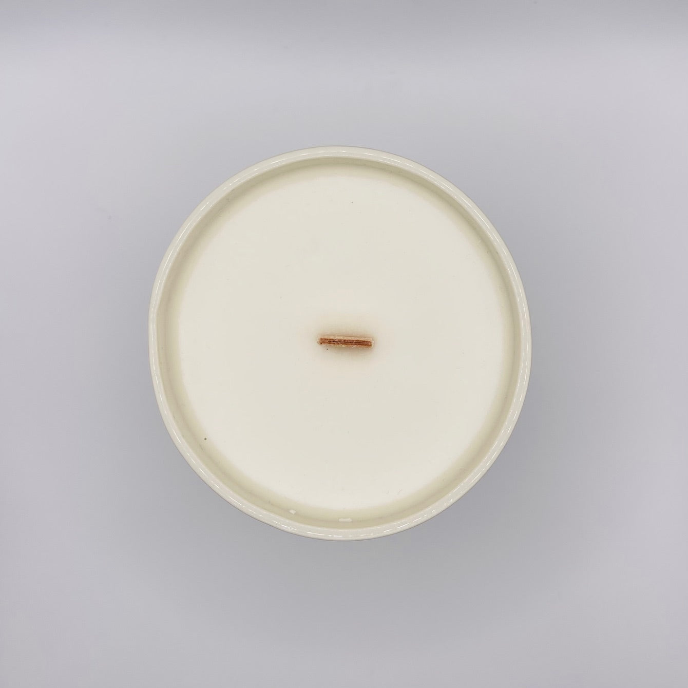 Bougie Grand Mug porcelaine bicolore noire, Collab MSG