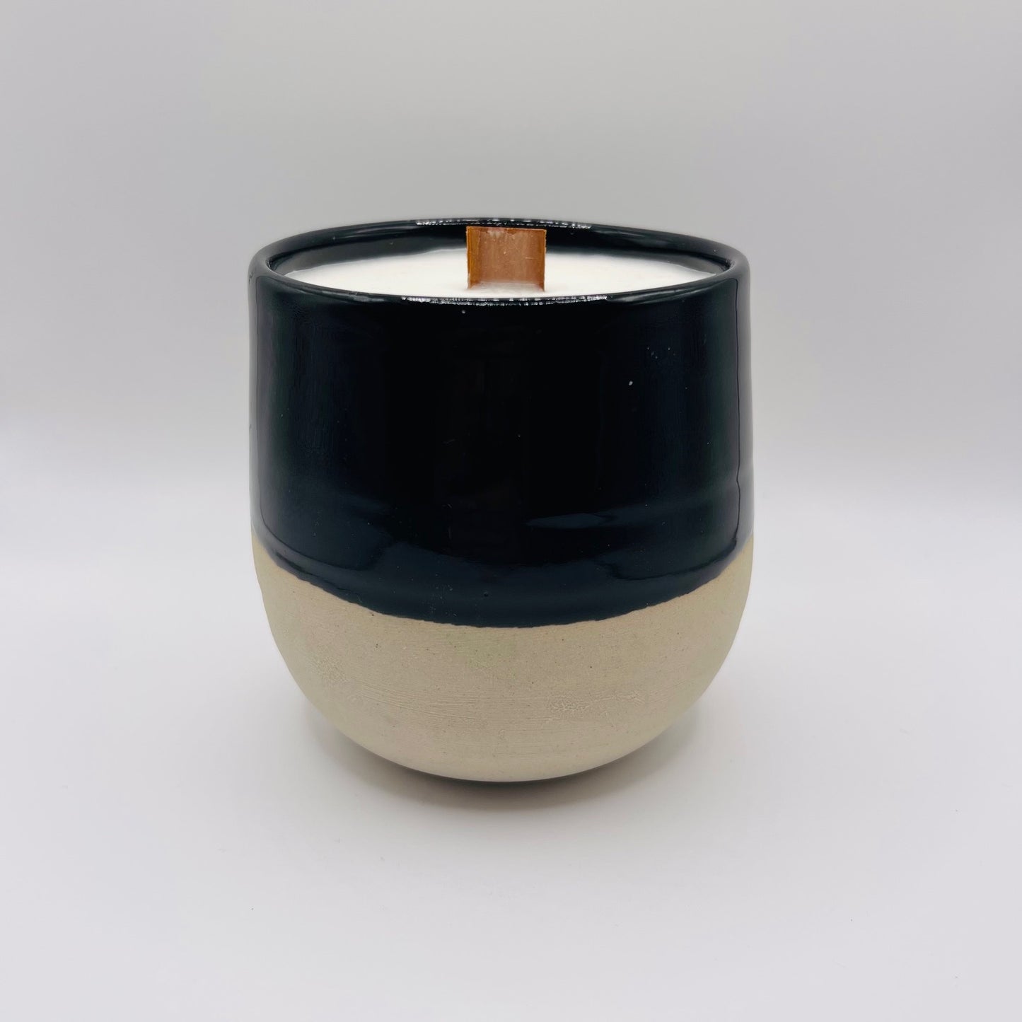 Bougie Grand Mug grès bicolore noire, Collab Caroline Duriez
