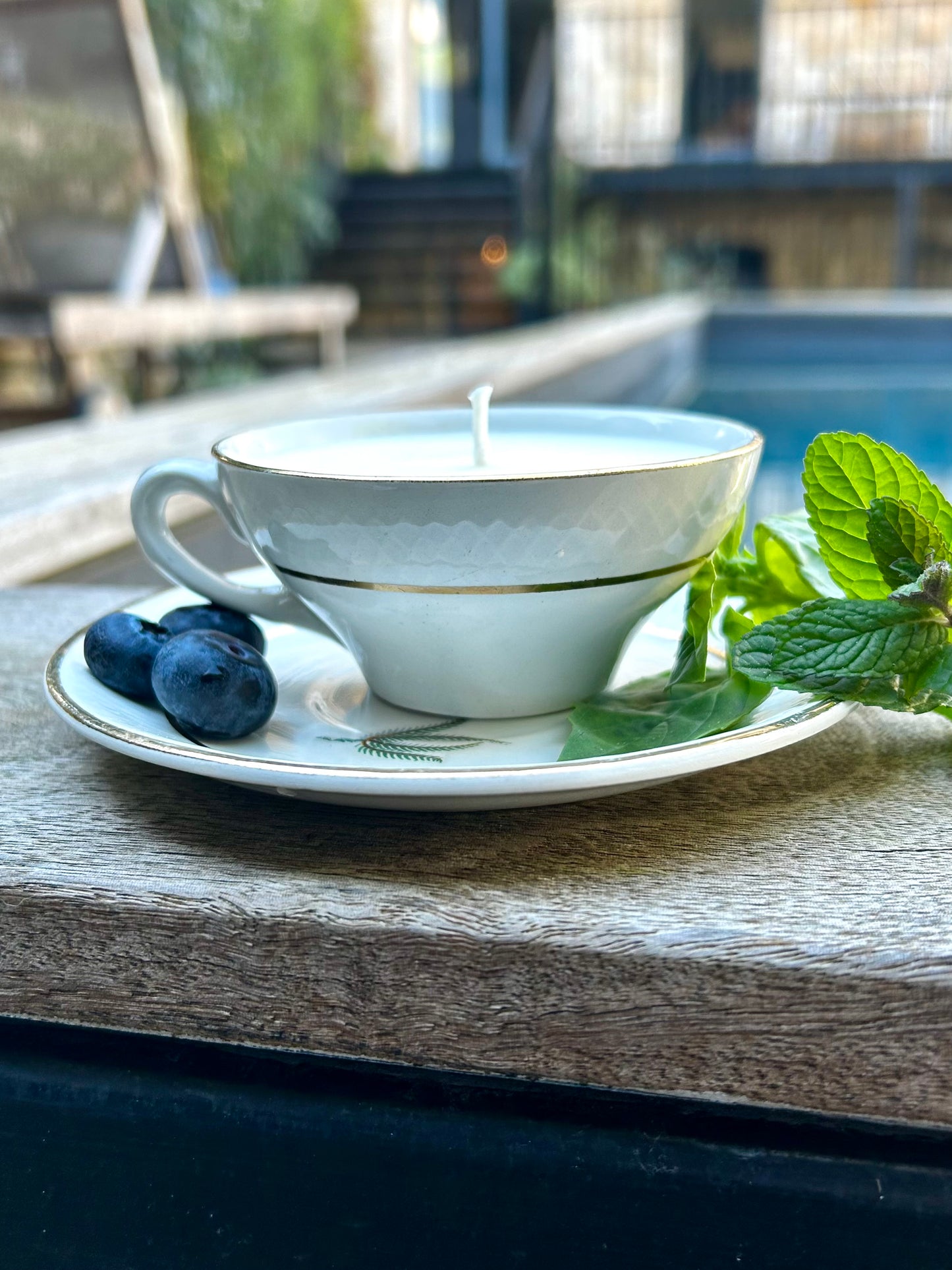 Bougie Tasse porcelaine blanche et dorée