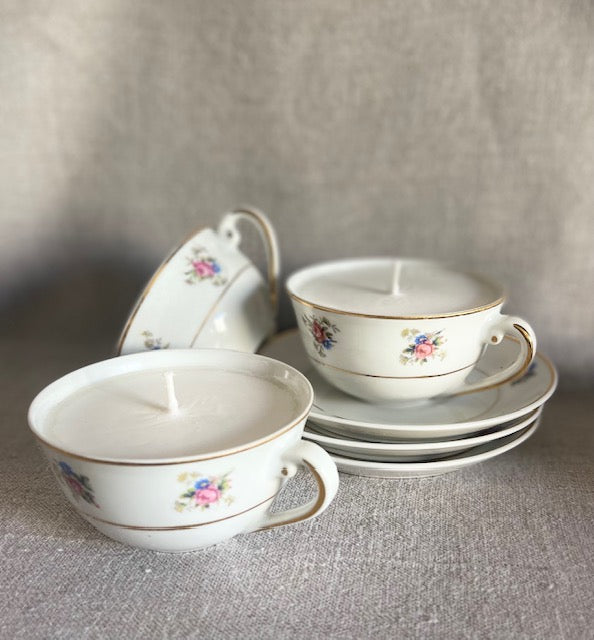 Tasse porcelaine petites fleurs