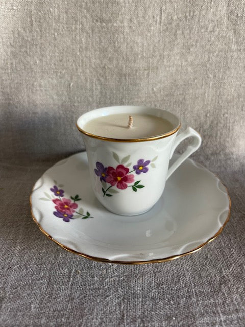 Tasse porcelaine fleurettes