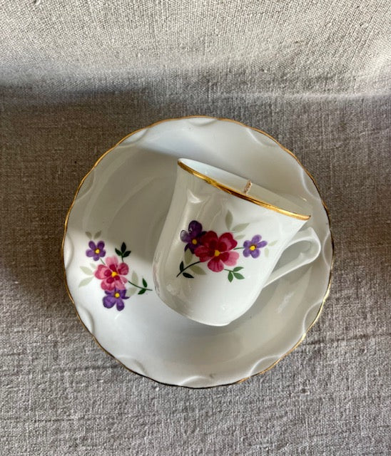 Tasse porcelaine fleurettes