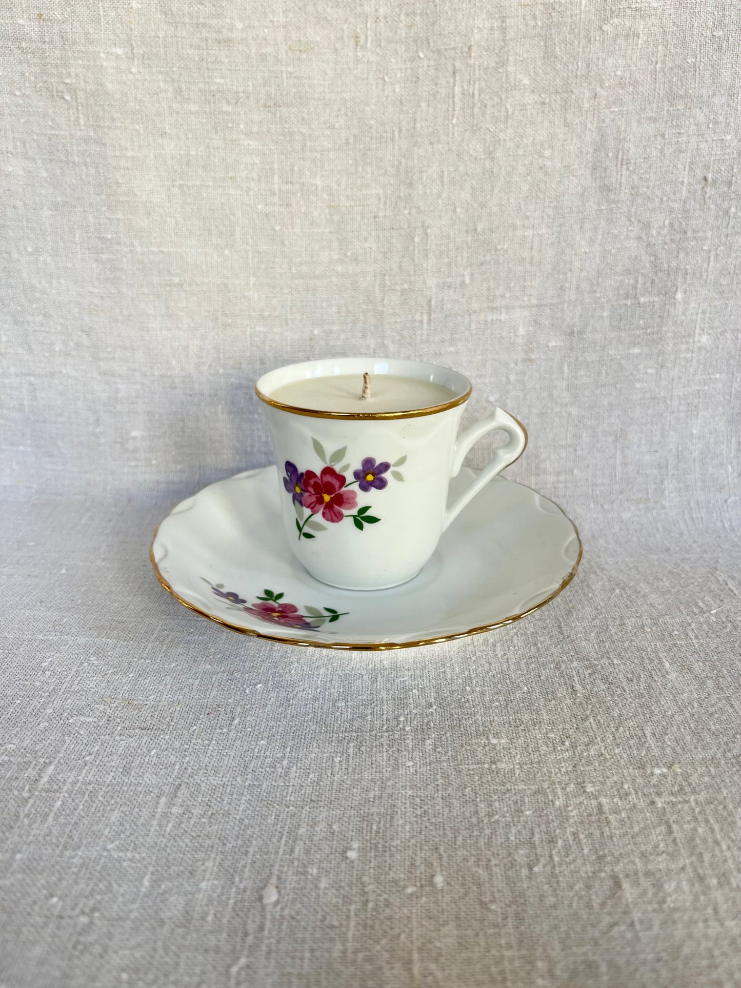 Tasse porcelaine fleurettes