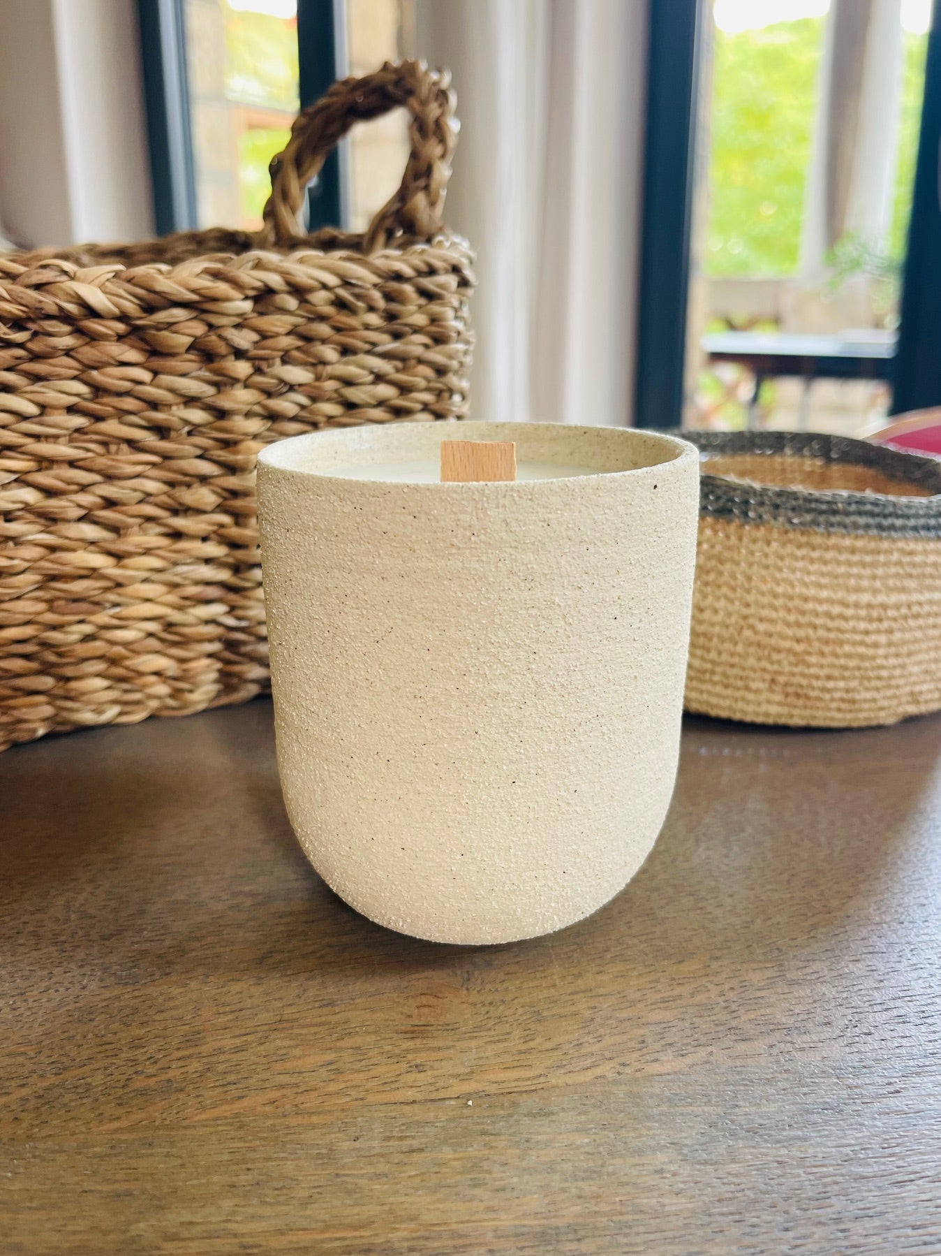 Bougie Grand Mug grès beige, Collab Caroline Duriez