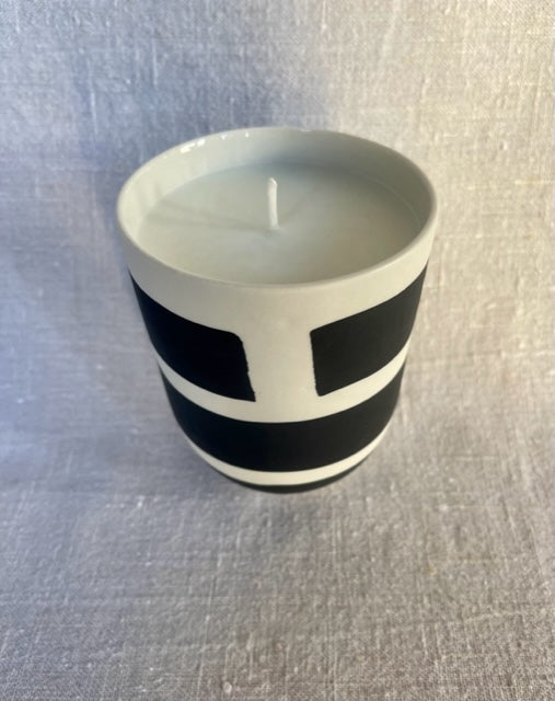 Porcelaine bicolore noire, MSG