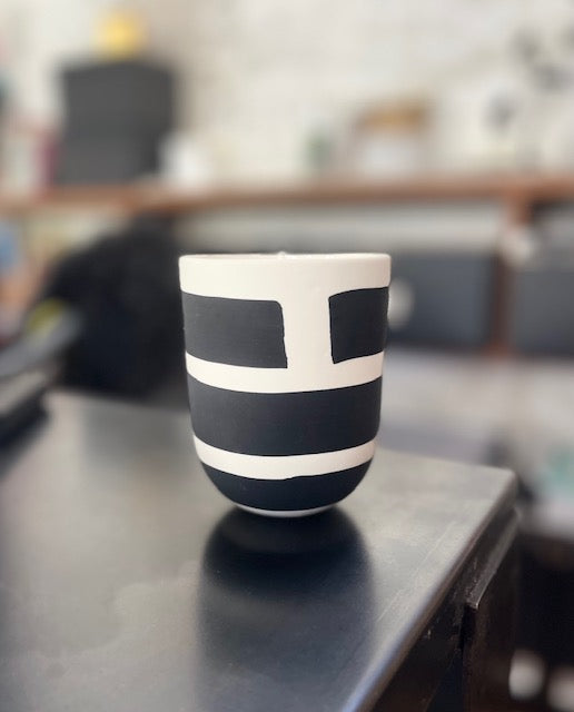 Porcelaine bicolore noire, MSG
