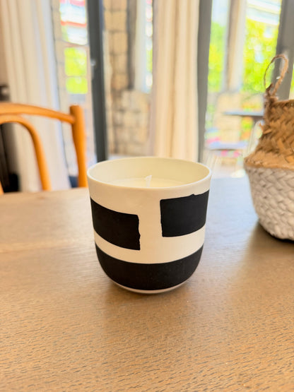 Bougie Mug porecelaine bicolore Noire, Collab MSG